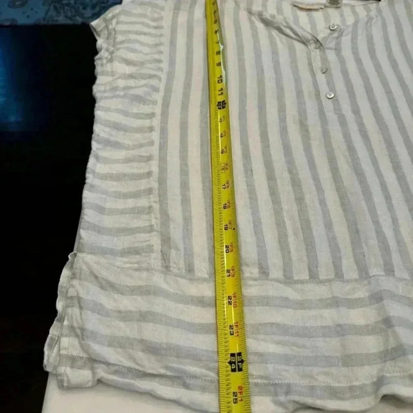 Christian Siriano women’s LINEN white & gray striped top button front size XL - Picture 8 of 9